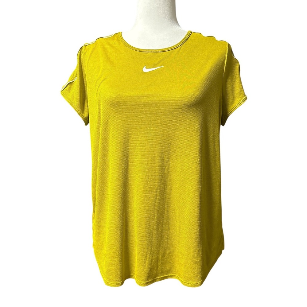 Nike‎ Court Dri-FIT Tennis Top Mustard Yellow Short Sleeve Athletic Shirt XL